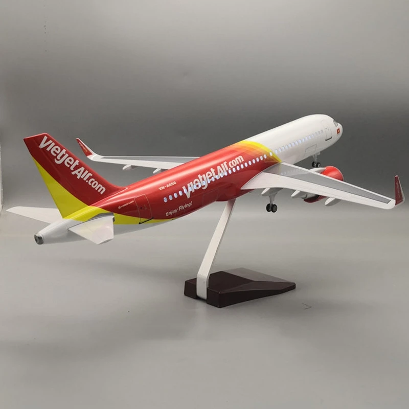 Wyprzedaż 1:80 47cm Samolot z żywicy z kółkami i oświetleniem LED Airbus A320neo Vietjet Air Model Samolotu Zabawka 320 Viet