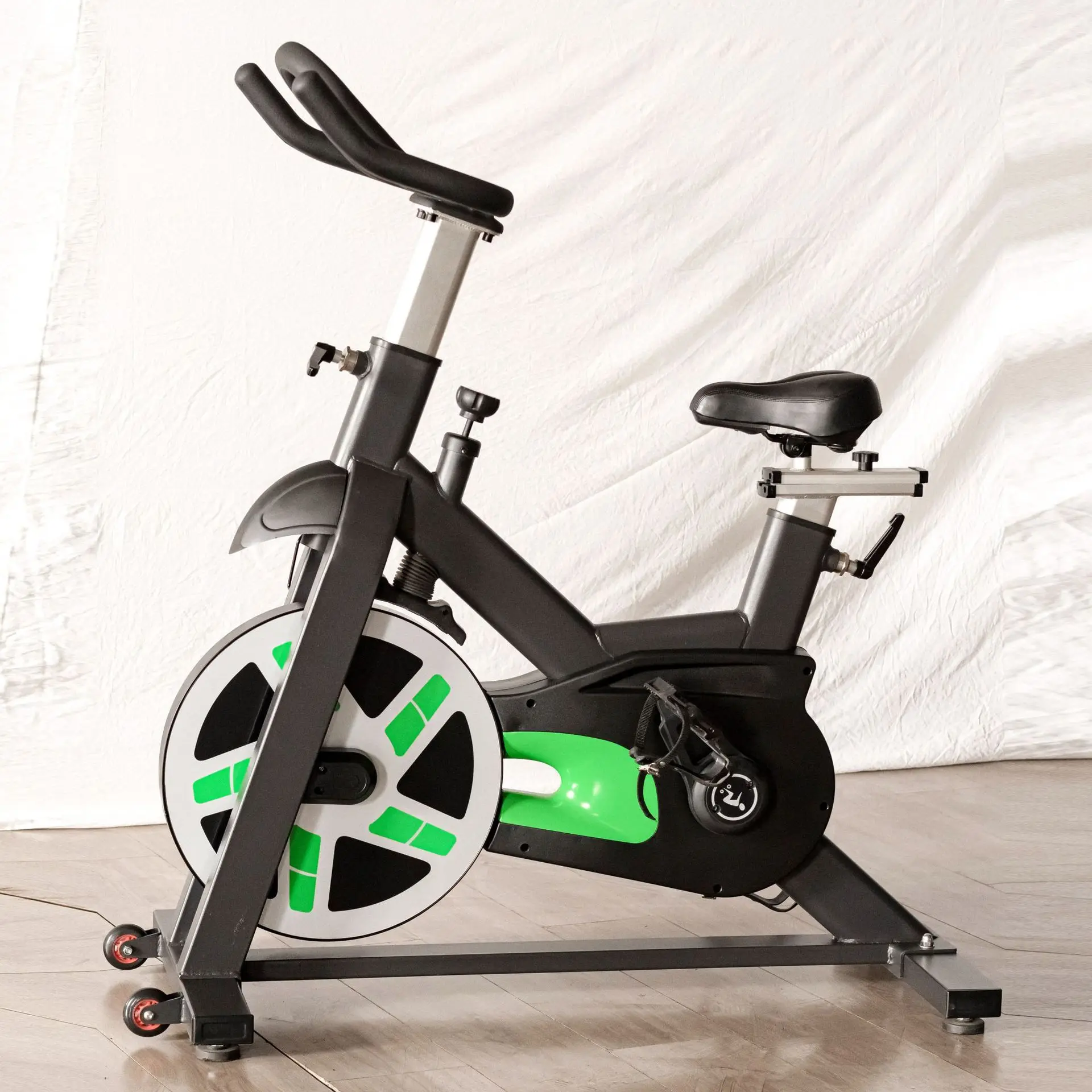 Professional Indoor Spin Bike Commercial Fitness Equipment Magnetic Cardio Gym Exercise Bicycle Factory Direct Commercial Spin