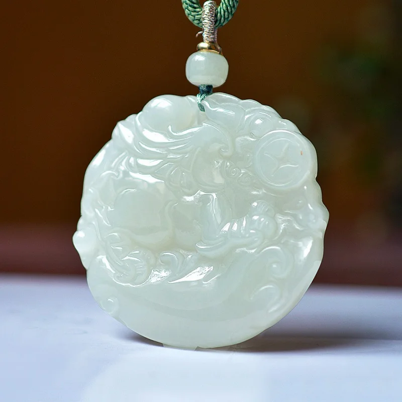 

Exquisite Hetian jade Qinghai material Qilin pendant, ethnic style, fashionable and versatile