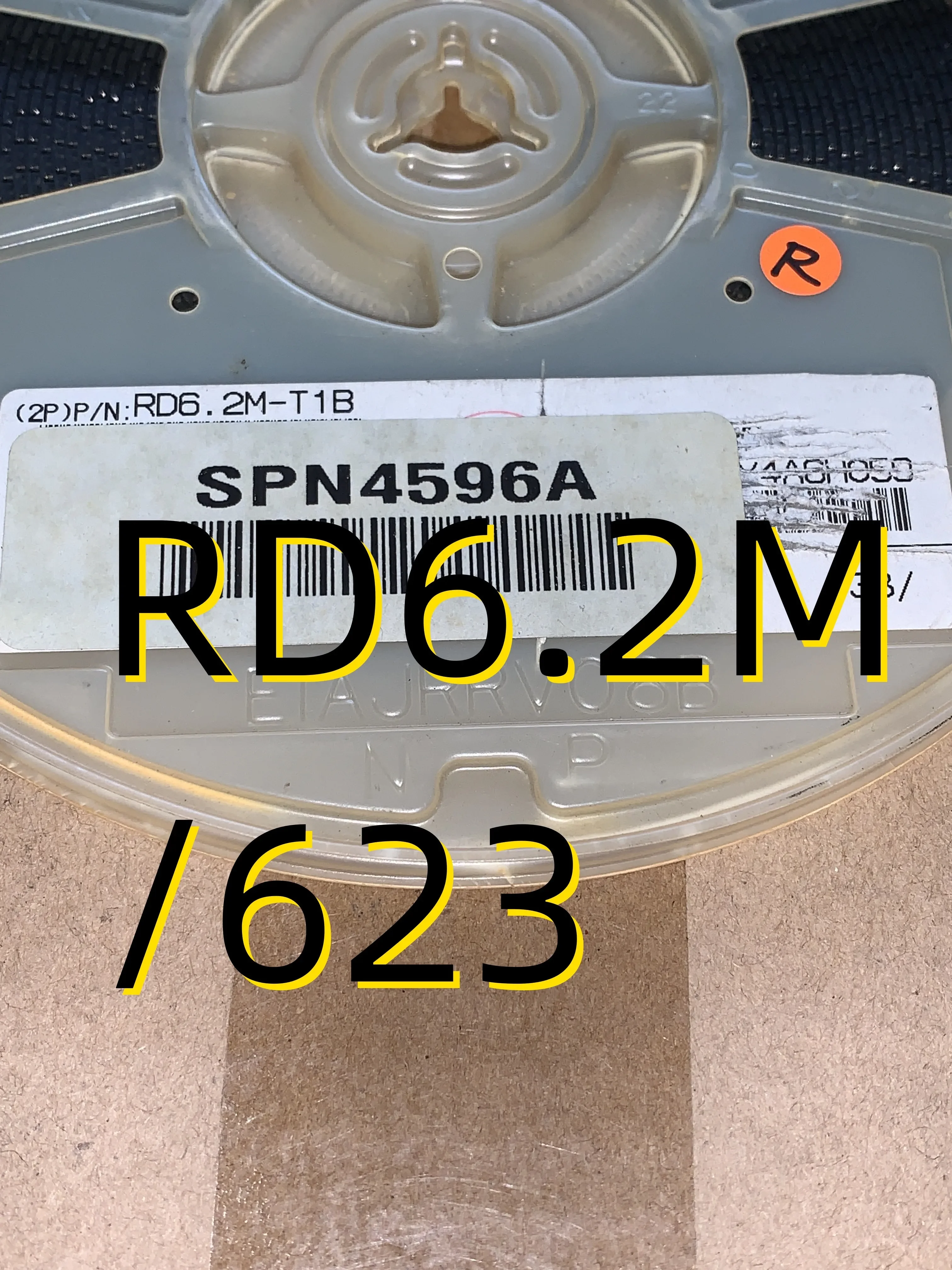 

Brand New Original 10pcs RD6.2M /623 05+ SOT23