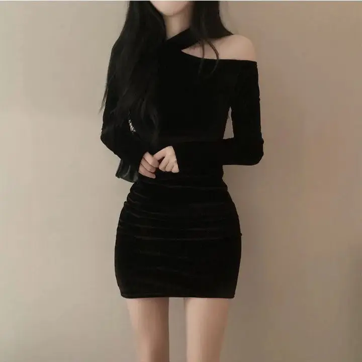 Sexy Hollow Velvet Dress Hot Girl Long-sleeved Autumn and Winter Temperament Slim Maillard Shoulder Bag Hip Skirt