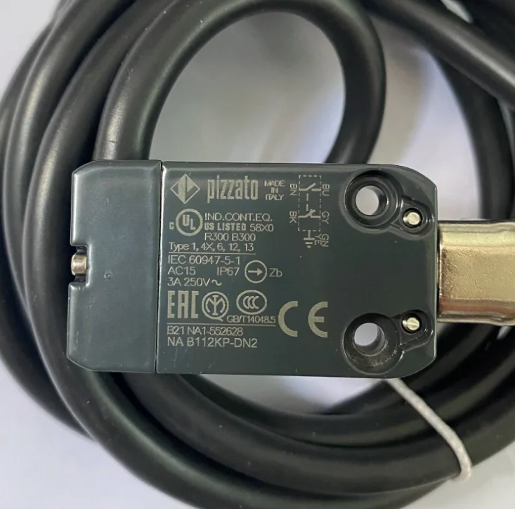 New original PIZZATO NA B112KP-DN2 limit switch