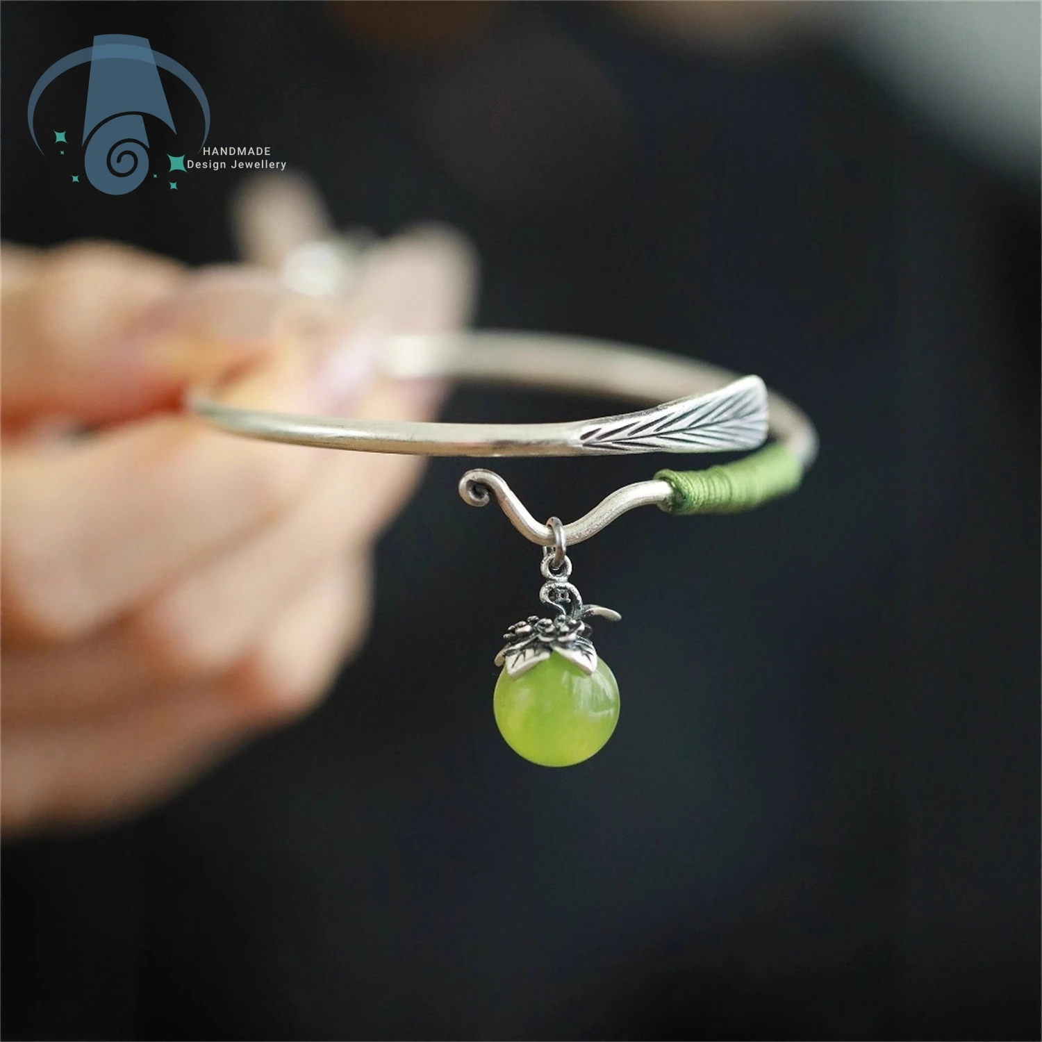 Adjustable Open Bangle Bracelet Handcrafted Leaf Motif Green Grape Milk Shade Unique Wristlet Jewelry For Women Casual Chic Gift