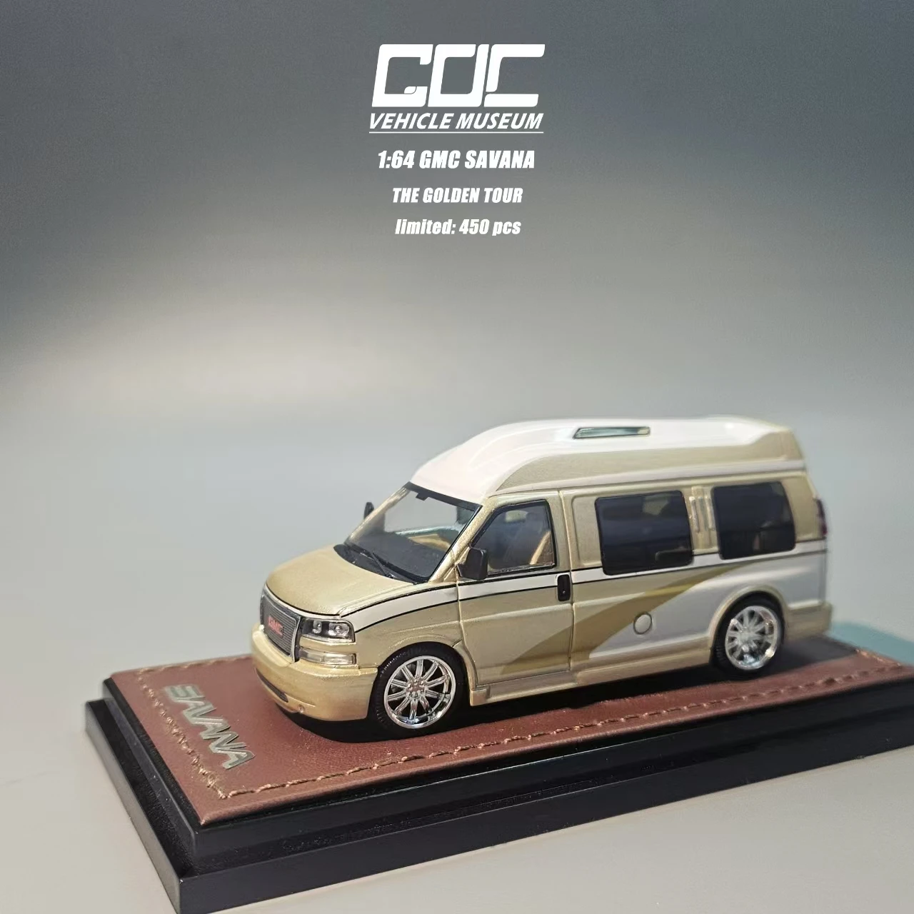 **Pre-order **GOC 1:64 GMC SAVANA champagne gold limited 450 Model Car