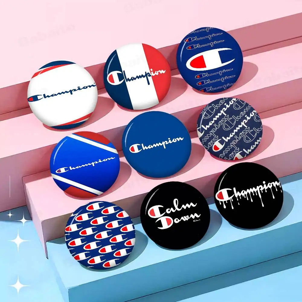 Broches Anime Personnalisées C-ChampionS-S, Badges Mignons de Dessins Animés, Épingles de Revers pour Vestes et Jeans, Accessoire Cadeau