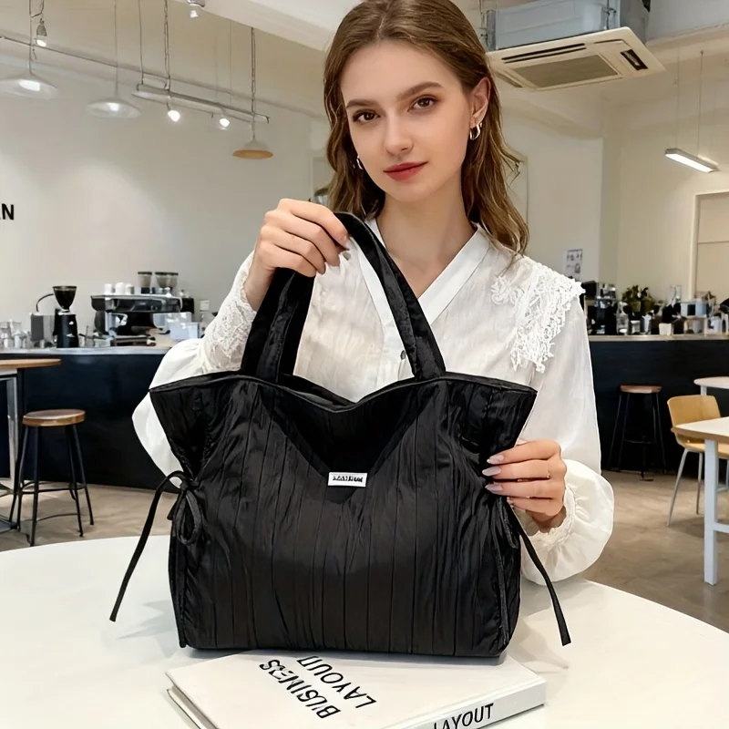 حقيبة يابانية، كبيرة وخفيفة الوزن. مثالية للتنقل والسفر والتسوق. متين مع جيوب متعددة.