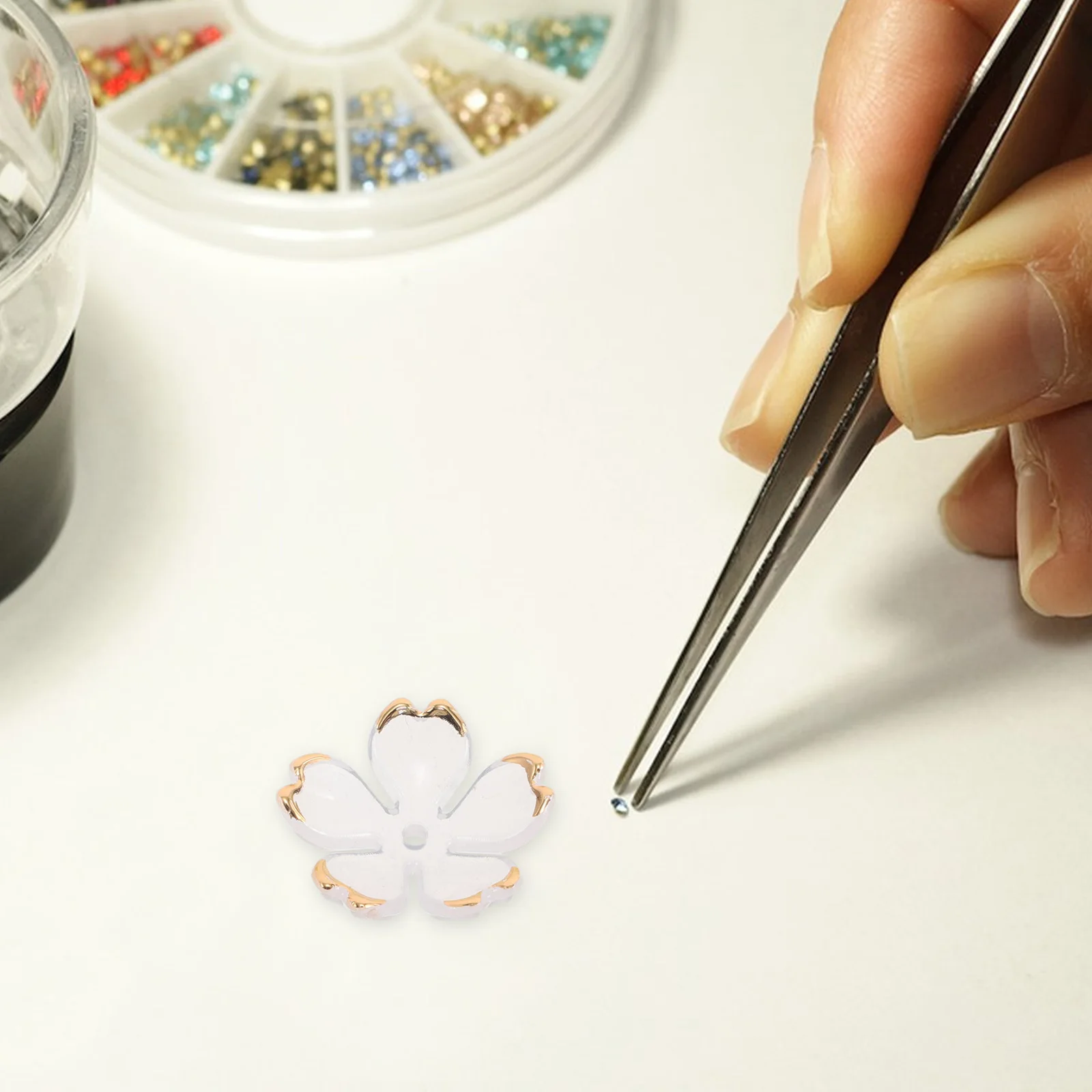 

100Pcs Cherry Blossom Flower Charms Acrylic Floral Accessories for Hairpin Headpiece Making Jewelry DIY Supplies