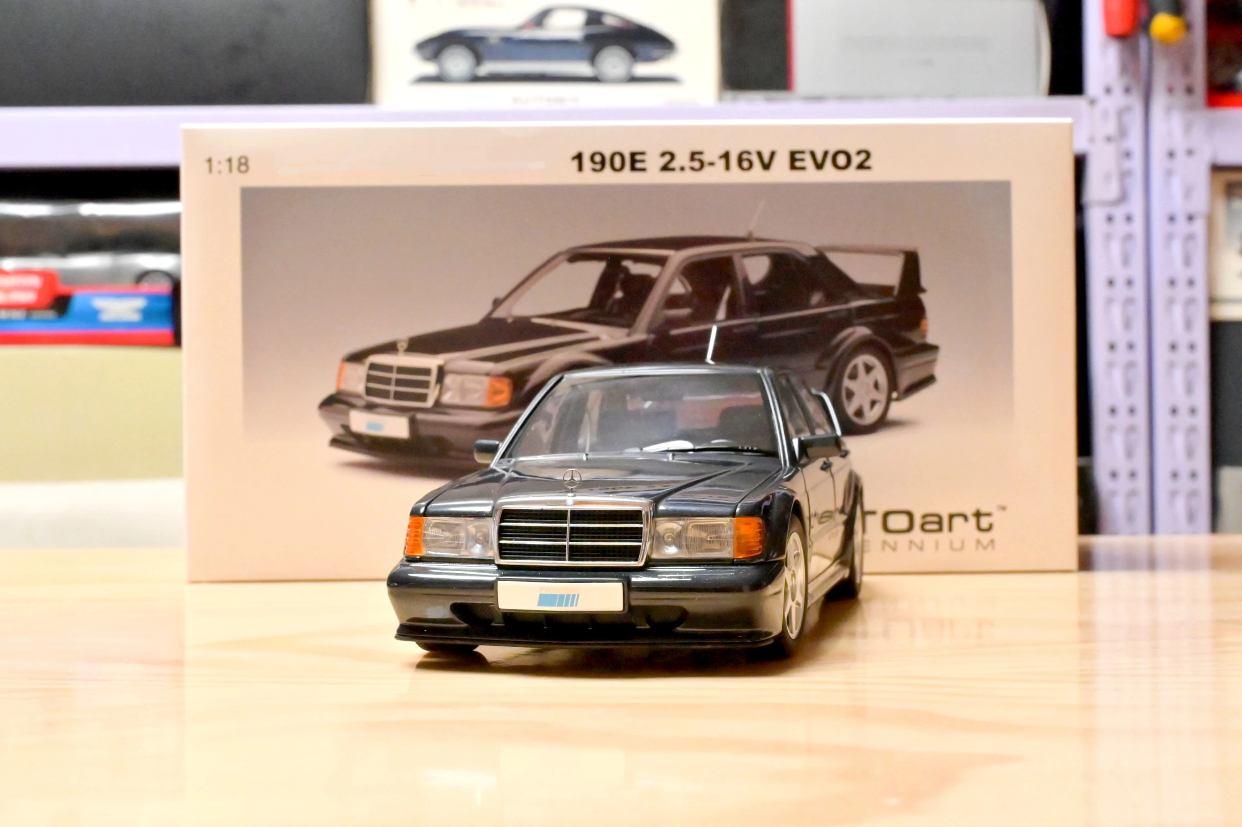 

Autoart 1:18 190E 2,5-16 В EVO2 Черный Моделирование Ограниченная серия Все открытые металлические сплавы Статическая модель автомобиля Игрушка в подарок