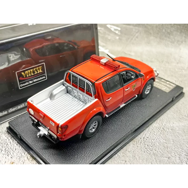 Vitsse diecast escala 1:43 l200 motor de bombeiros comando da polícia veículo liga modelo de carro coleção decoração menino presente exibição