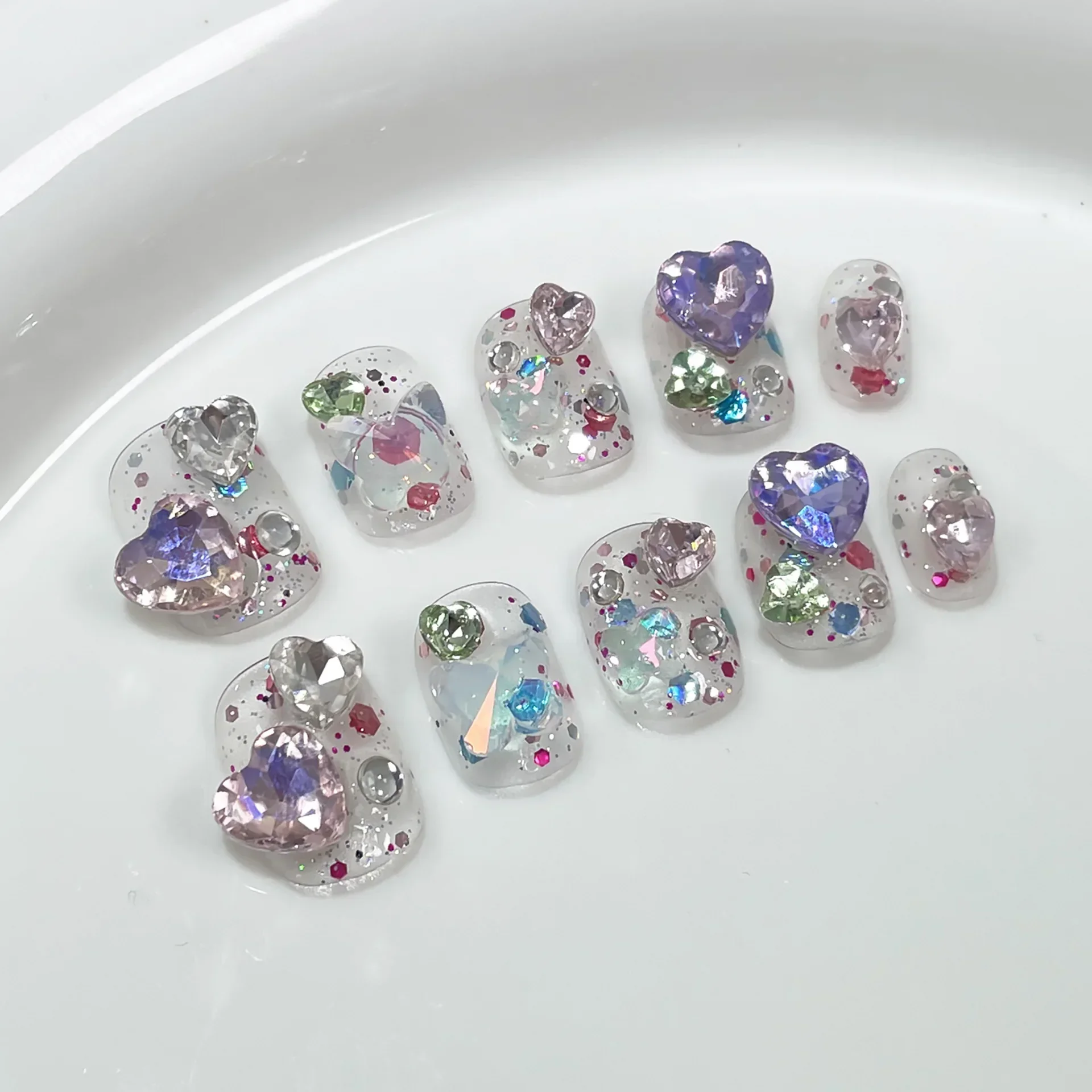 Uñas postizas de diamante de imitación para manicura, Uñas postizas de cobertura completa, diseño de corazón de oso, redondas y cortas, hechas a mano, 10 piezas