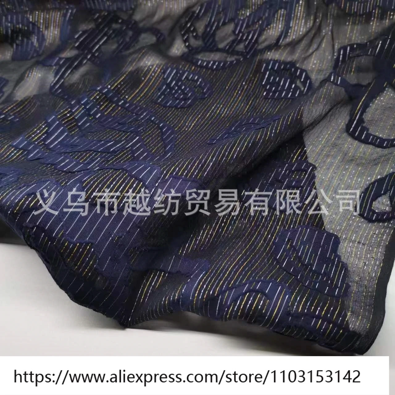 Designer naaistof lichtgewicht dames 10momme en zilveren zijde Qiao Qi gesneden bloem brandende modejurk