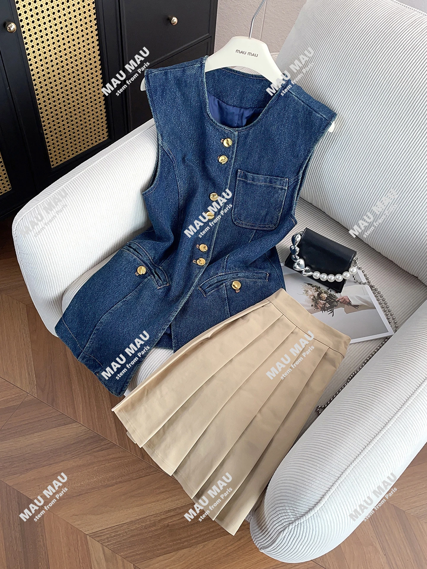 

Универсальный комплект из джинсовой жилетки и юбки: элитная женская мода, новинка лета 2025, полиэстер, круглый вырез, пуговицы...