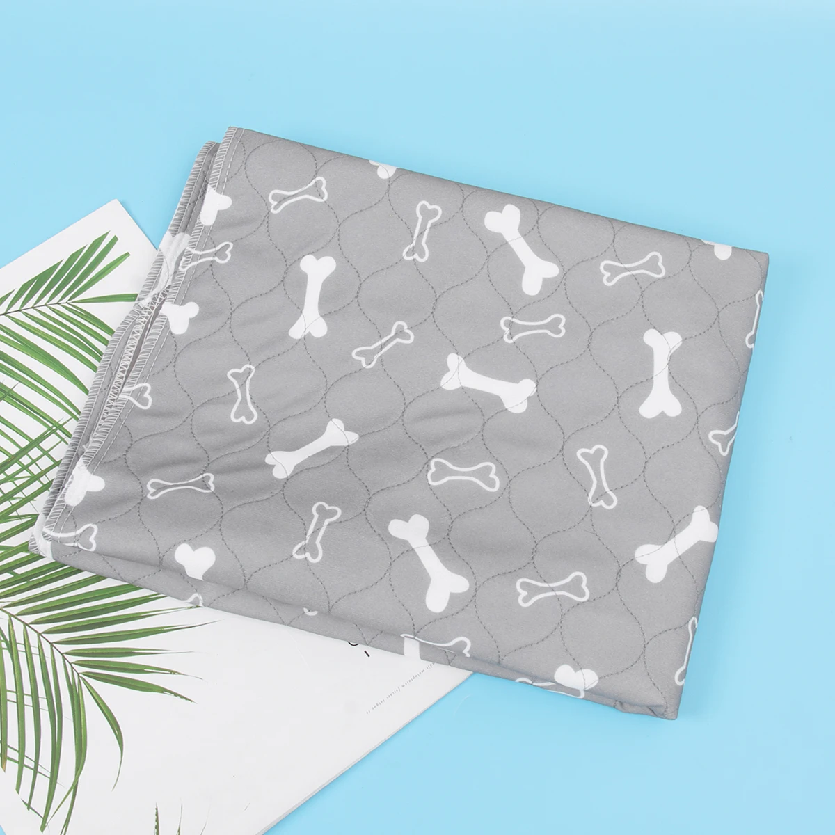 

1pc Dog Pet Pee Pads Reusable Washable Waterproof Fast Absorbing Mat for Bed Mattress Protection (Gray Bone Pattern 40x60CM)