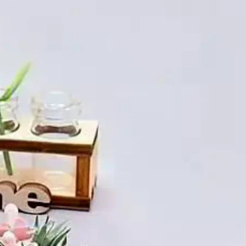 Compact Glass Bouqu…