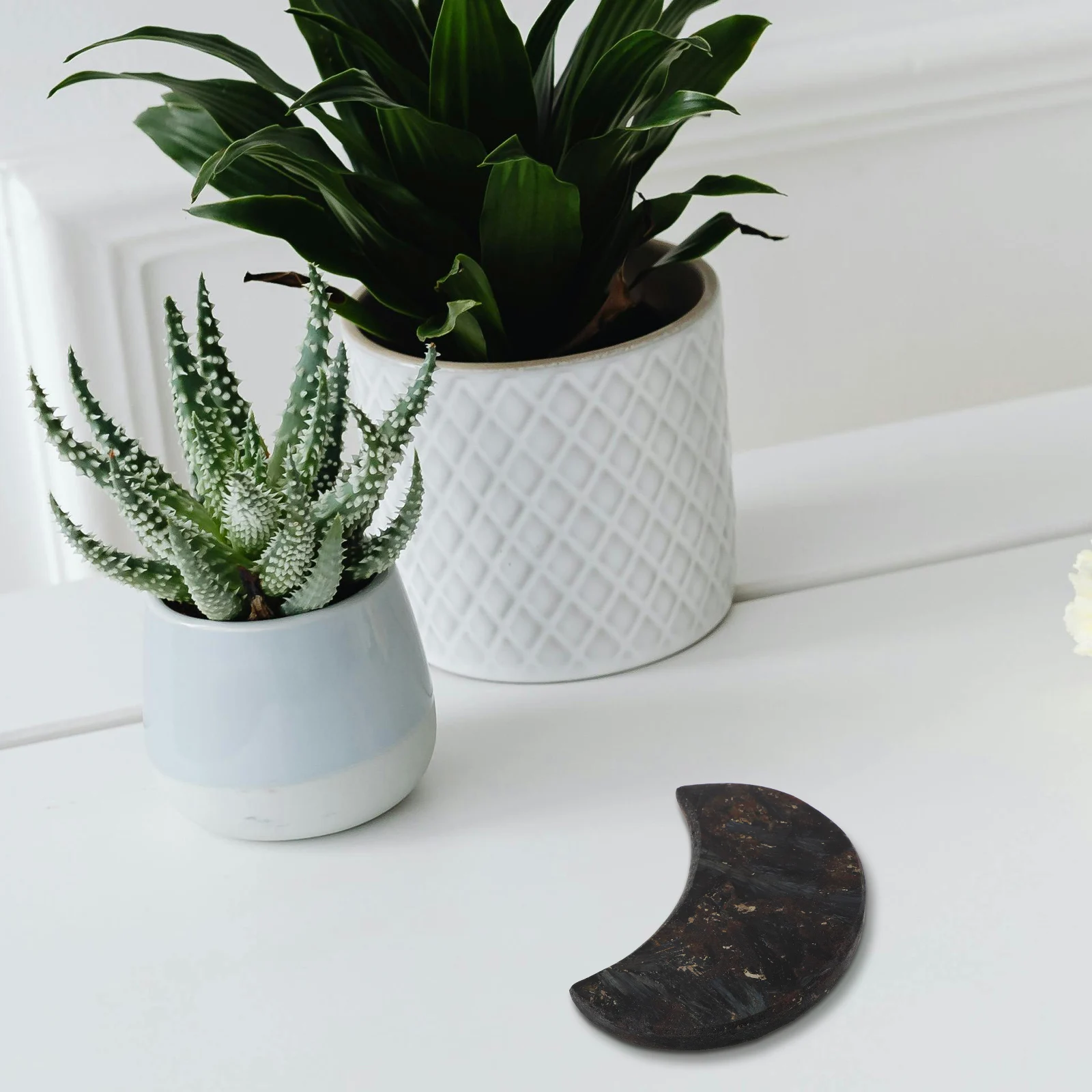 

Artistic Stone Decor Exquisite Moon Shaped Natural Ornament For Home Office Workspace Elegant Small Crystal Craft For Indoor