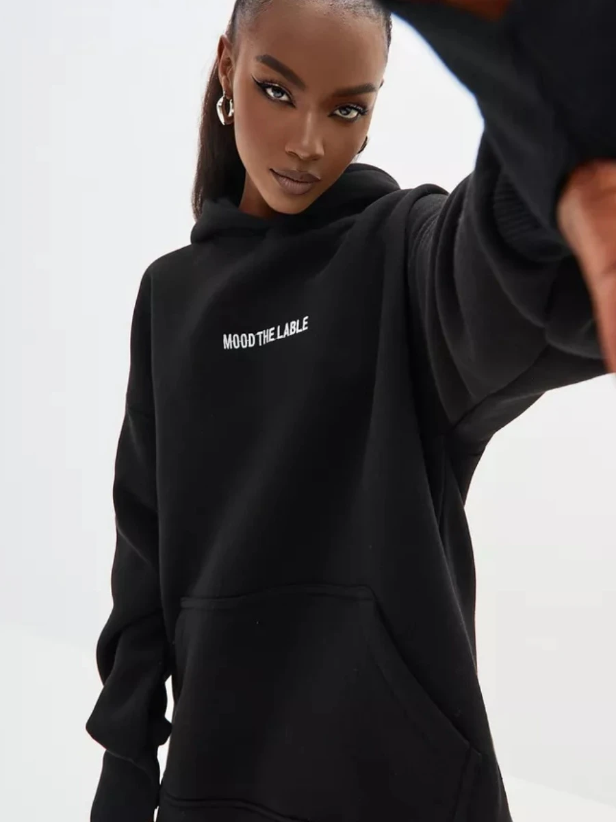 Damska bluza z kapturem Street Sle Loose Fit z nadrukiem liter, wysokiej jakości, codzienna, wygodna, z długim rękawem, średniej długości.