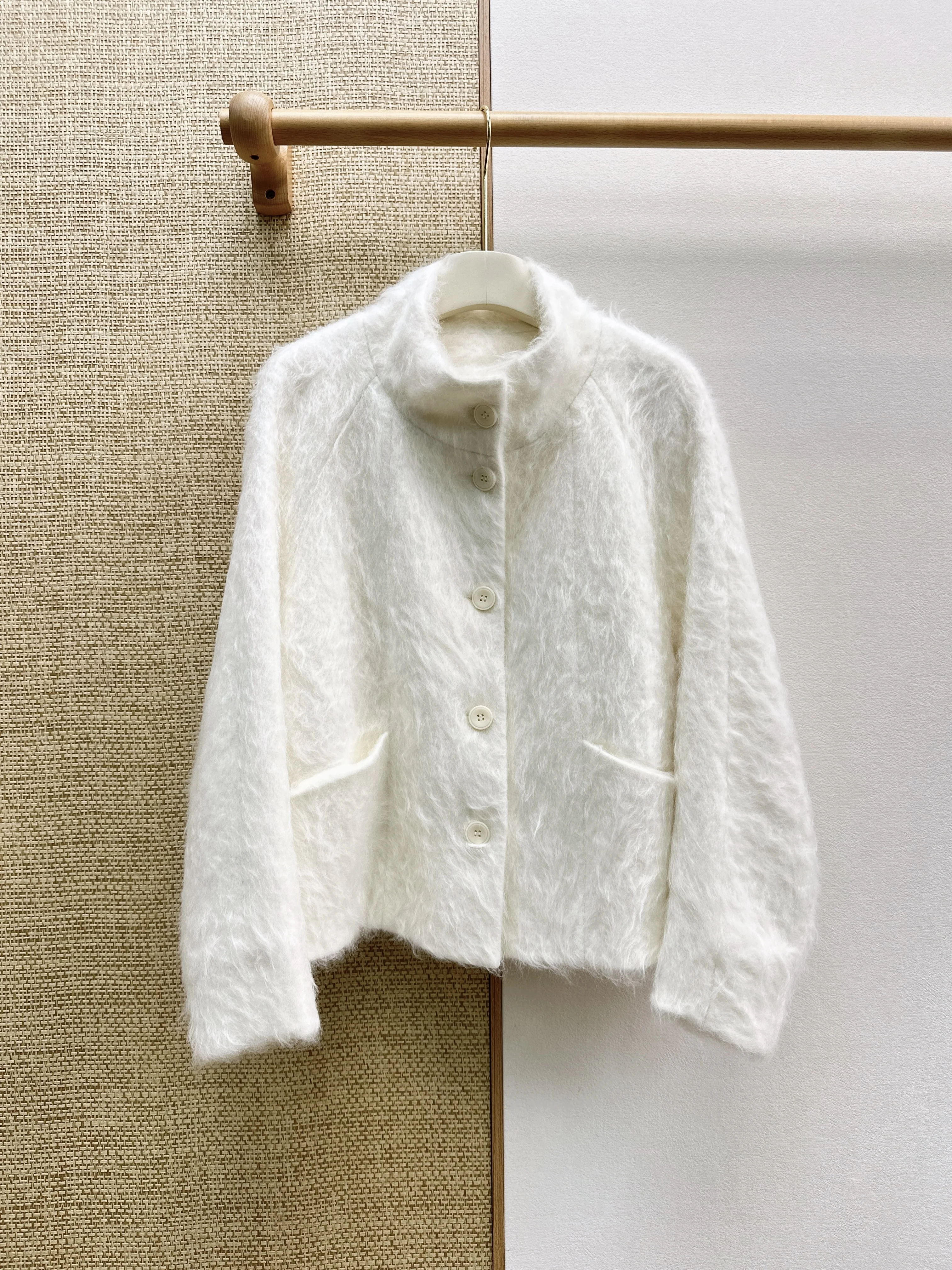 Women Autumn Winter New Stand Collar Long Fluffy Short Wool Coat Wool Blend Cashmere Soft Elegant Outerwear