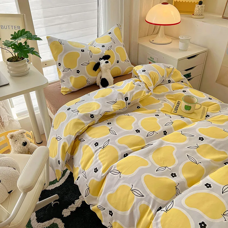 Cute Cartoon Printed Bedding Sets Washed Super-Soft Skin Friendly Bedclothes Summer Bed Sheet Duvet Cover Pillowcases for Home