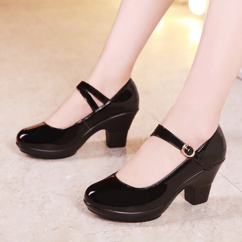 Zapatos de tacón medio tipo Mary Jane con plataforma, tallas pequeñas 32-43, color rojo oscuro, para boda, otoño 2026, modelo de baile con suela gruesa, para trabajo.