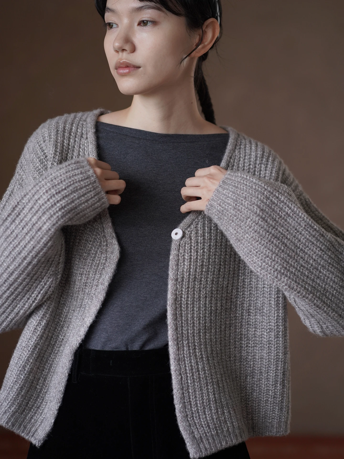 

Hacikis Miss V-Ne ort Свитер Thiened Wool Blend Soft Aosphere Ретро вязаный кардиган стандартного кроя для поездок на работу Sle Ladie...