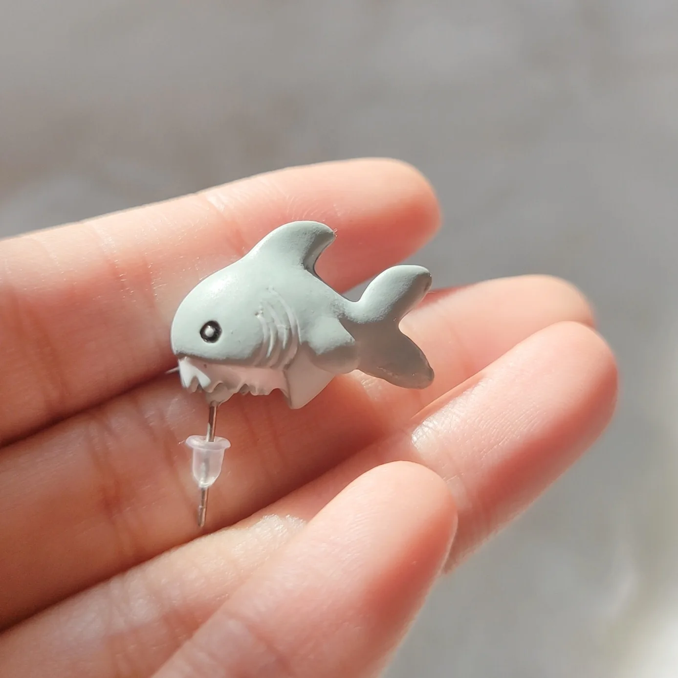 1Pair Cute Animal Biting Stud Earring Women Girl Cartoon Shark Dinosaur Resin Stud Earrings Ear Studs Bite Funny Jewerly Gift