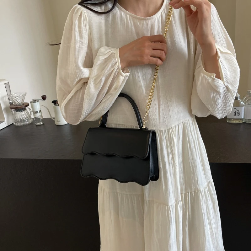 

Elegant Women's Crossbody Bag - Premium Leather Shoulder Tote Handbag For Ladies With Detachable Charm