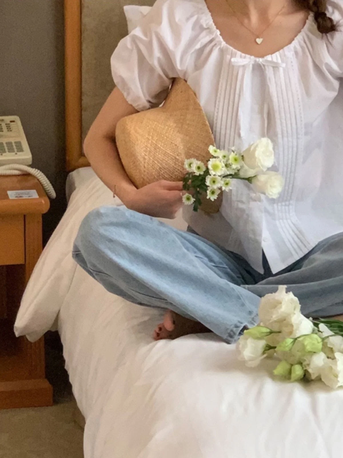 Sweet Fre ort Sve Bubble Sve round Ne irt Women's Summer 2023 White ort Sle Korean Loose Fit Button up Top