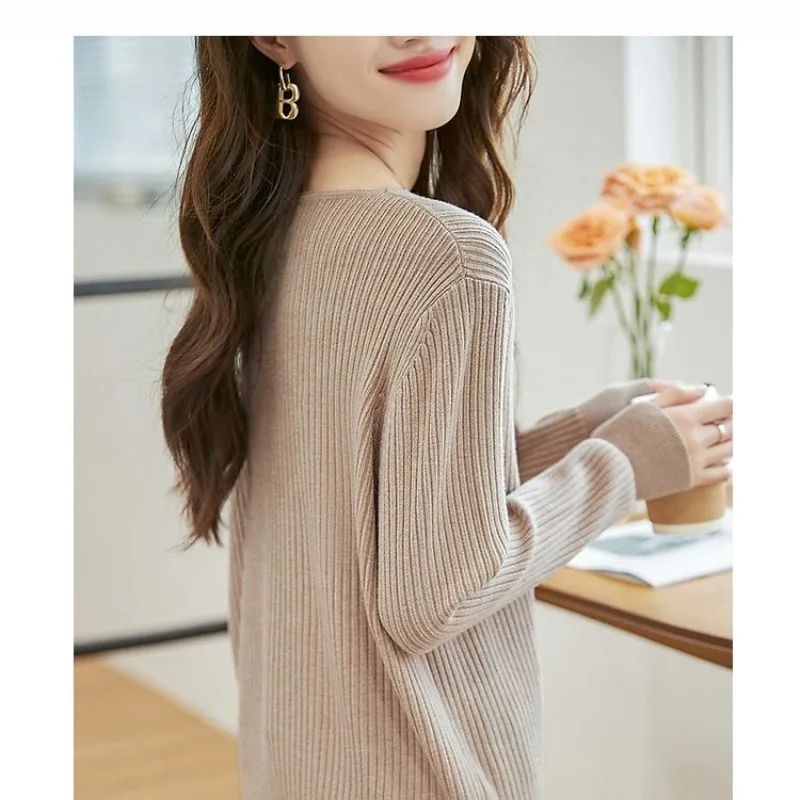 Autumn and Winter Women\'s Solid Color Pullover V-Neck Fake Two Piece Button Slim Fit Long Sleeve Sweater Fashion Elegant Tops
