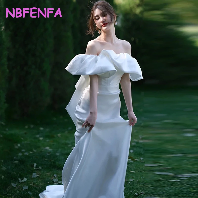 One-shoulder Light Wedding Dress Temperament Fishtail Satin Bride Travel Photography French Simple Welcoming Wedding Dress Skirt