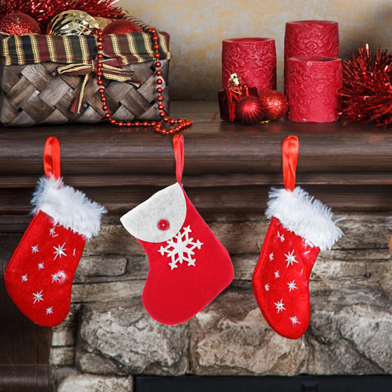 

4Pcs Christmas Sock Bags Xmas Tree Hanging Decor Adorable Pattern Festive Party Decors Christmas Hanging Socks