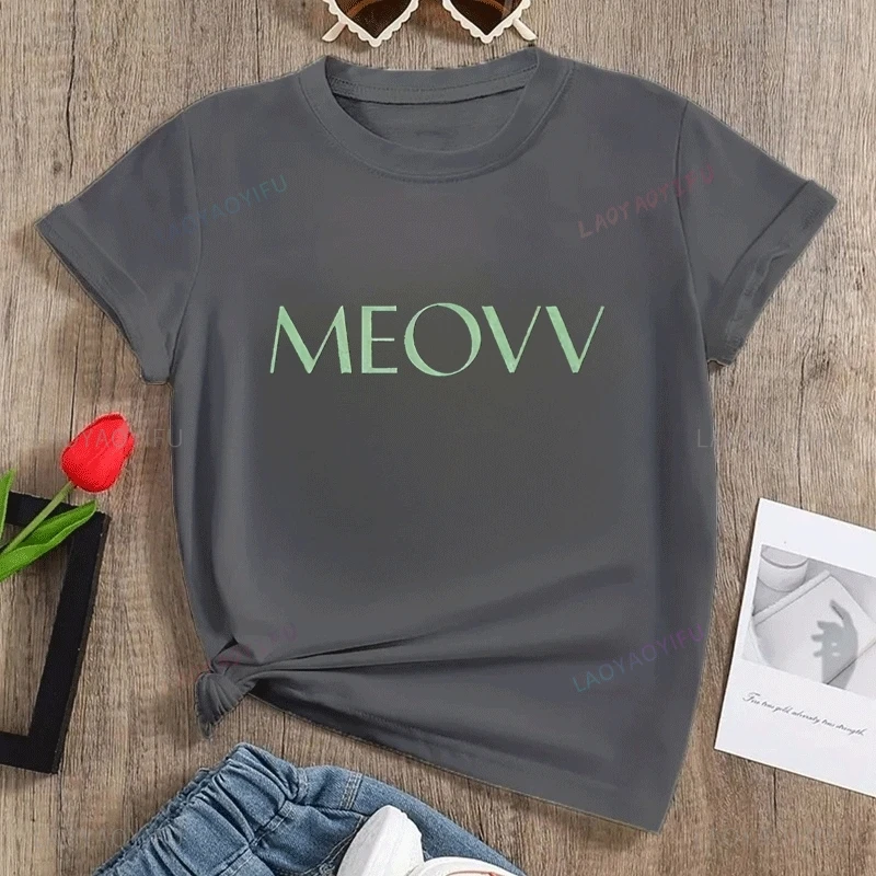 تي شيرت عصري مطبوع عليه ملصق كلاسيكي للفتيات الكوريات الجنوبي مجموعة الغناء والرقص MEOVV، تي شيرت نسائي قطني #2