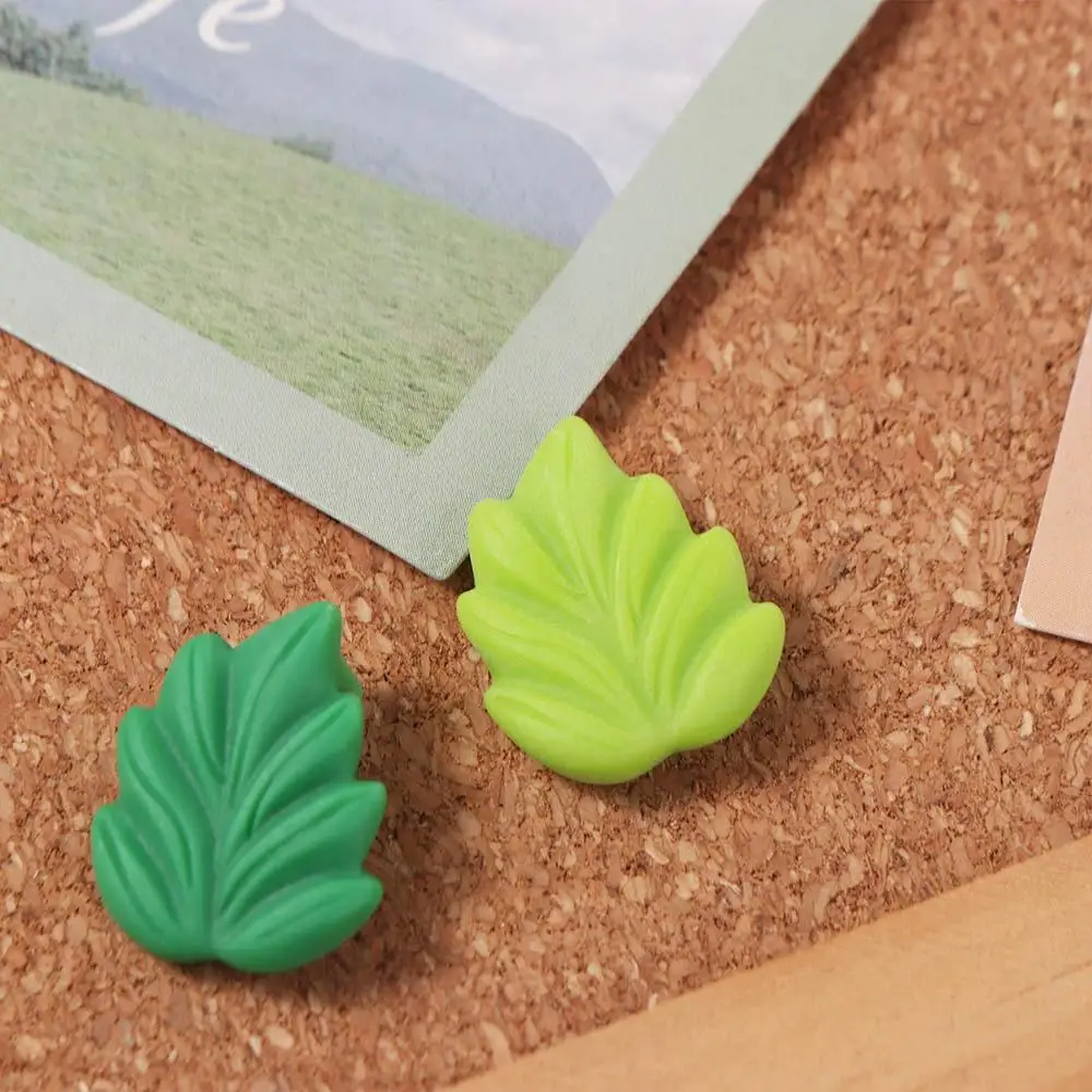 

50pcs Green Leaves Shape Plastic Push Pins Metal Colored PP Metal Push Pins Plastic Cute Decorative Studs School Stationery