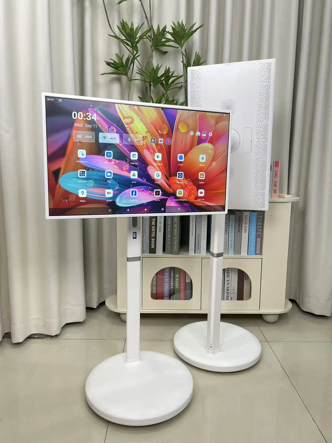32 Inch Incell LCD Display Portable Smart TV Rechargeable Movable Touch Screen TV Wireless Android 13 TV for Gaming Home Use