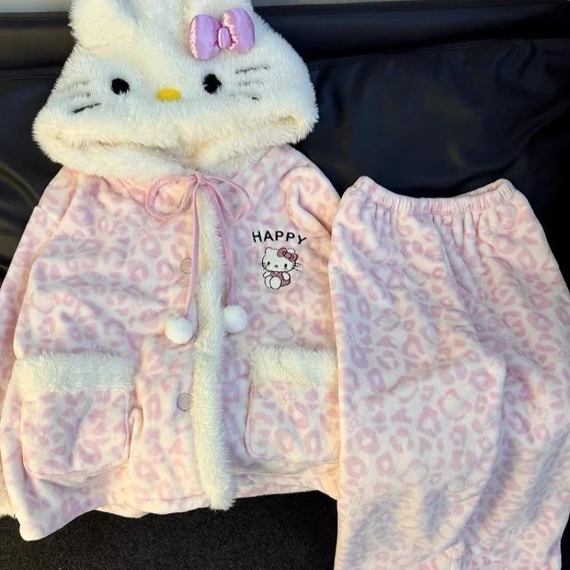 

Пижамный комплект с капюшоном Hello Kitty, фланелевой утолщенный леопардовый принт, зимний стиль Ins, мягкий, можно носить на улице, милая домашняя одежда для девочек