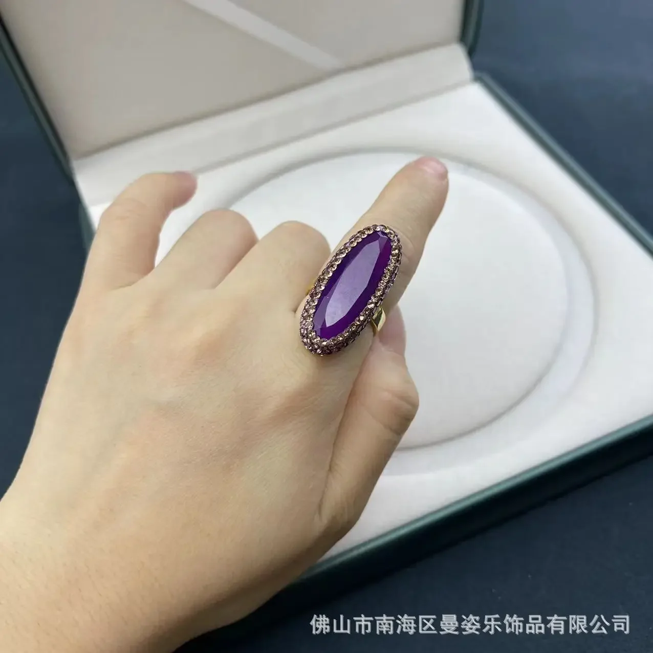 Malay jade European pottery clay inlaid live ring retro jewelry ethnic style personalized original design jewelry wholesale