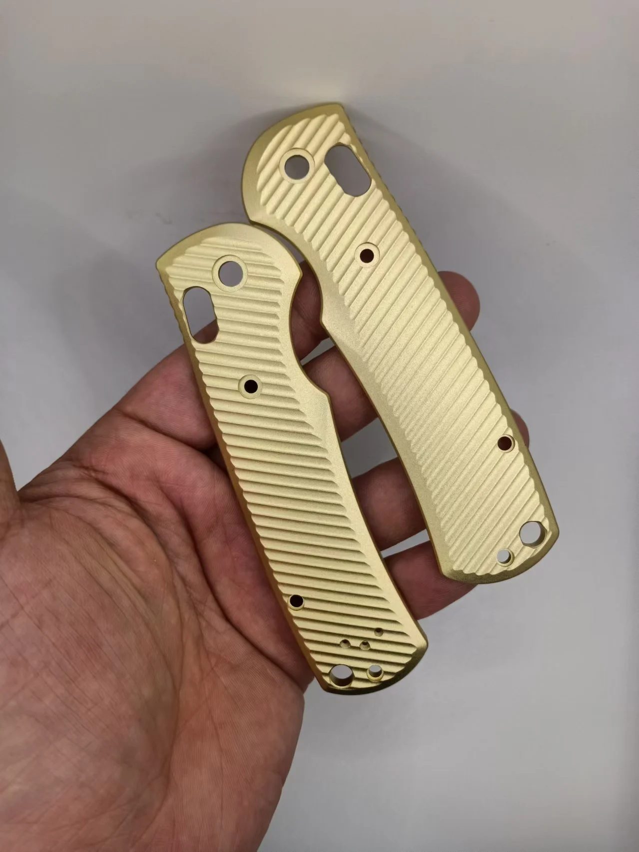 1 Pair Custom Made Gold Aluminum Alloy Handle Scales for Benchmade Griptilian 550/551 Knives