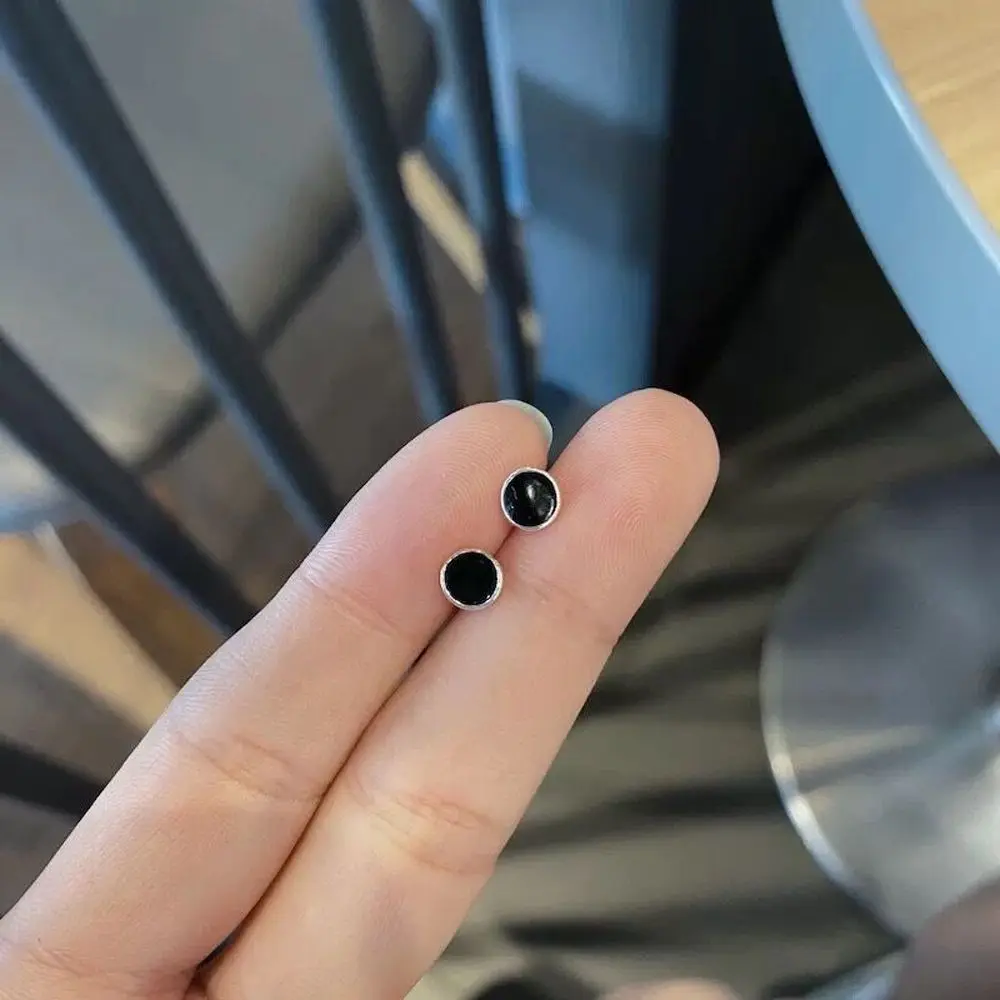 Temperament Personality Handsome Cool Black Geometric Female Heart Earrings Dripping Oil Korean Style Ear Stud Fashion Jewelry