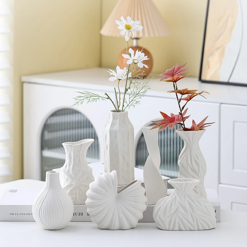 Nordic Fashionable Ceramic Vase White Flower Vases Shell Shape Flower Arrangement Containers Home Living Room Desktop Decoration