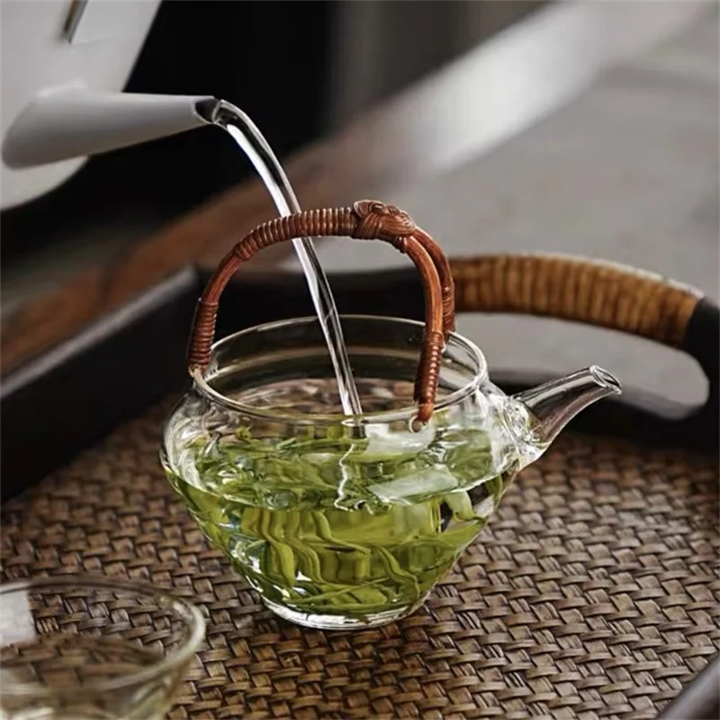 280ml Handmade Rattan Woven Handle Glass Tea Pot Heat Resistant Tea Kettle Cold Brewed Green Tea Puer Pitcher Maker
