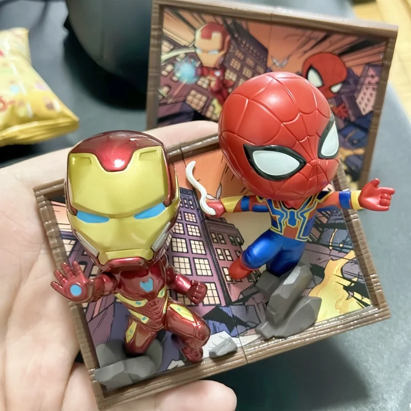 Marvel photo frame série caixa cega moda anime misterioso boxspider homem brinquedos dos desenhos animados decoração do quarto crianças presentes bonito