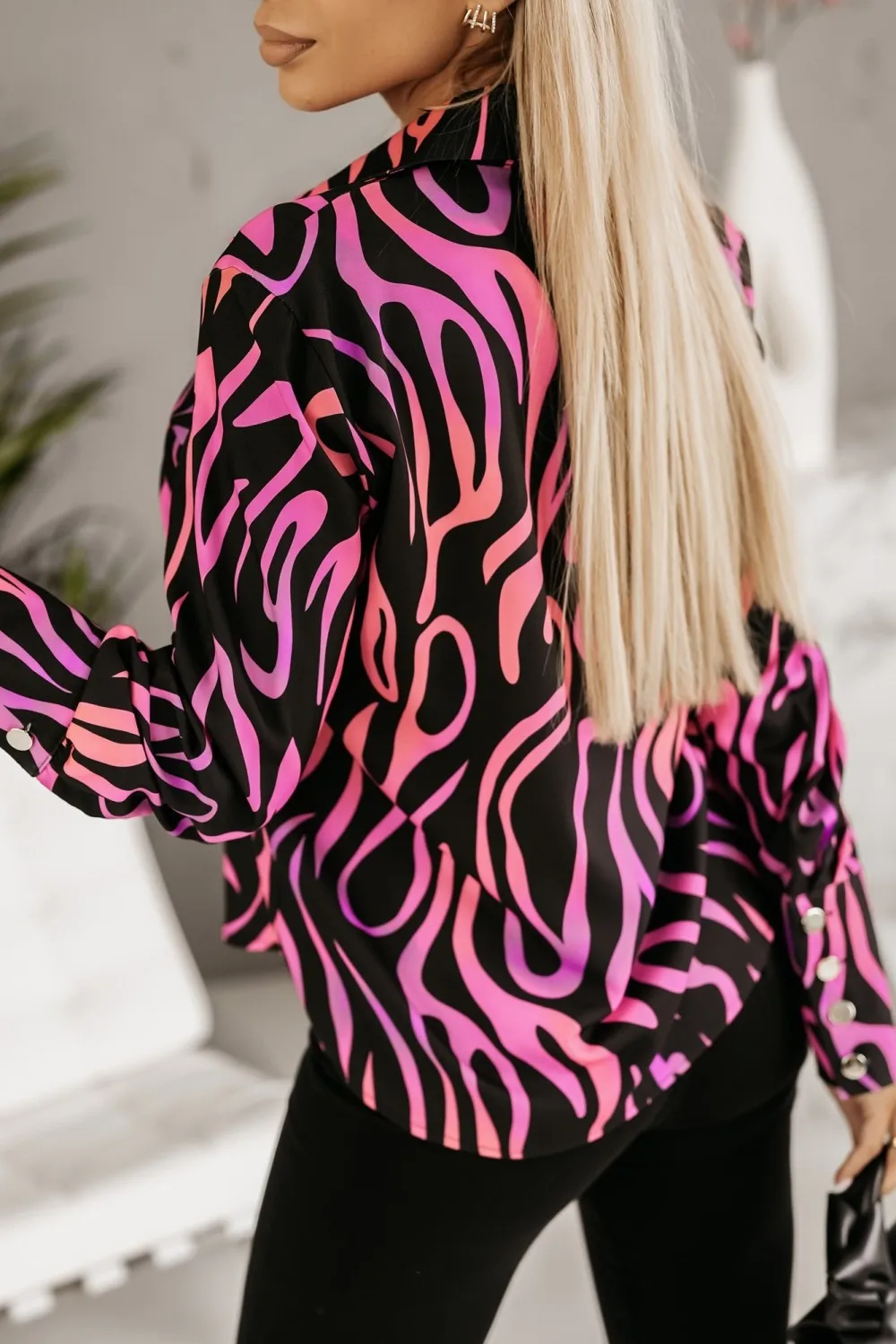 Damen-Hemd mit kräftigem rosa und schwarzem Aufdruck, langärmlig, Umlegekragen – Freizeithemden aus Polyester für Frühling/Herbst