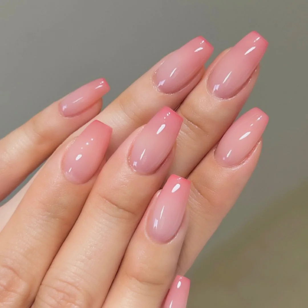 Różowy Gradient French Wearable Nail Art Fashion Simple Short Fake Nails Detachable Finished False Nails Press on Nails with Glue