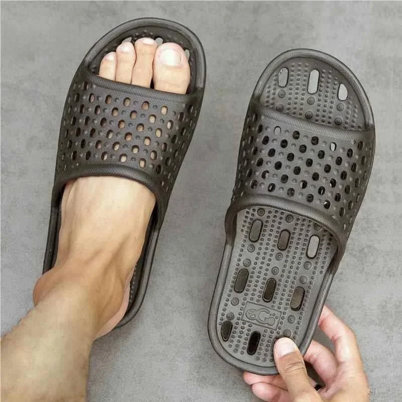 

Quick Dry Soft Slippers Men's Summer Bath Indoor Thick Bottom Couples Hollow out Anti Odor Anti Slip Cool Slippers Women