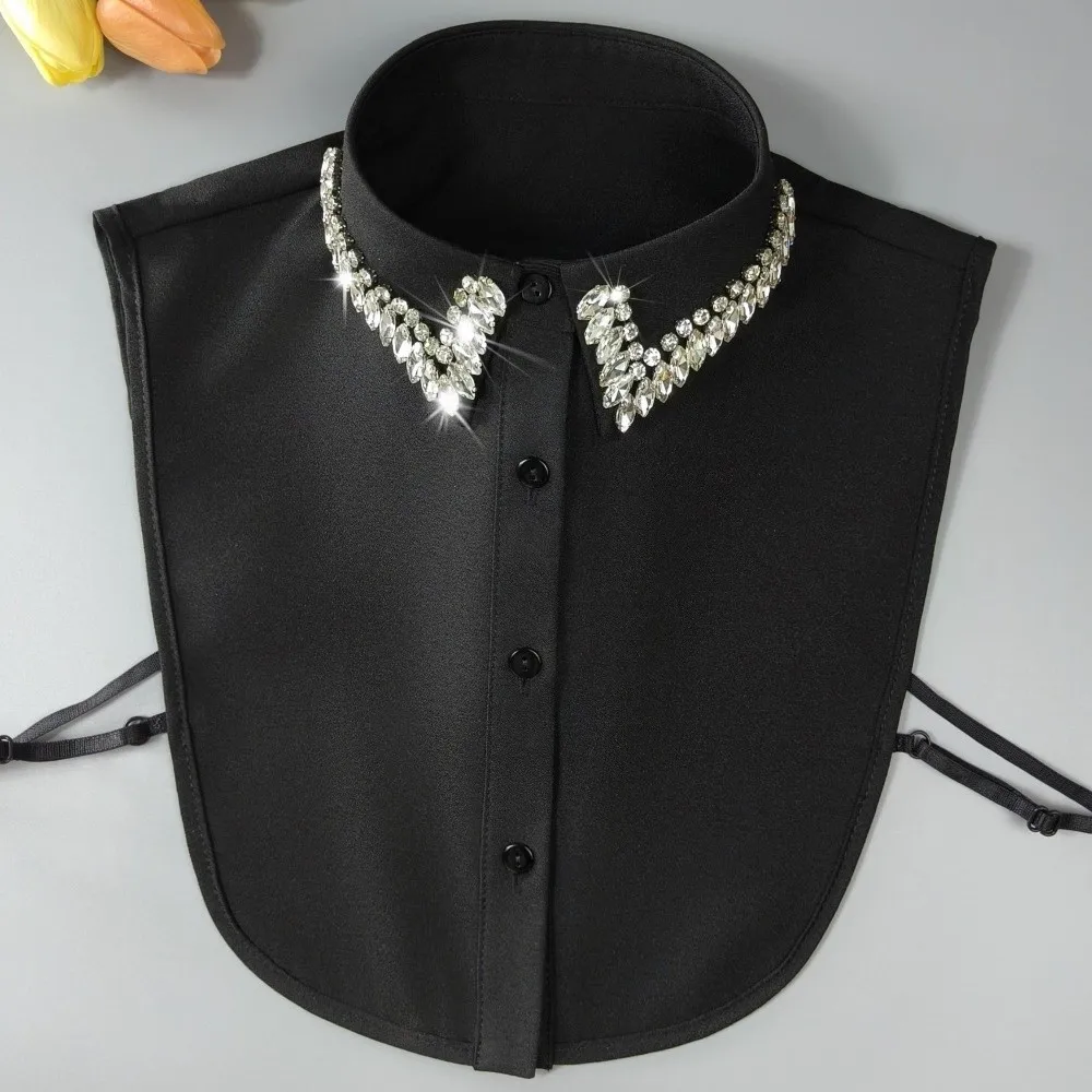 colarinho-falso-de-chiffon-branco-com-decoracao-de-contas-feita-a-mao-estilo-lapela-colarinho-destacavel-com-detalhe-de-botao-e-decoracao-de-strass