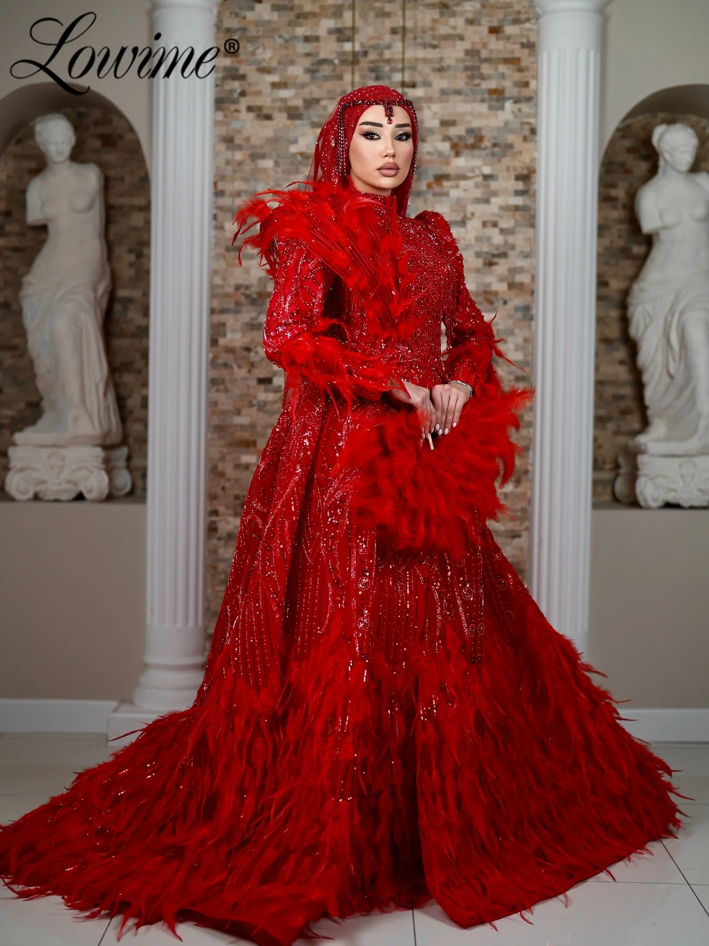 

Роскошное вечернее платье 2026 года с красными перьями, арабское мусульманское платье с длинными рукавами для свадебной вечеринки, с отстегивающейся юбкой, комплект из двух предметов для выпускного вечера