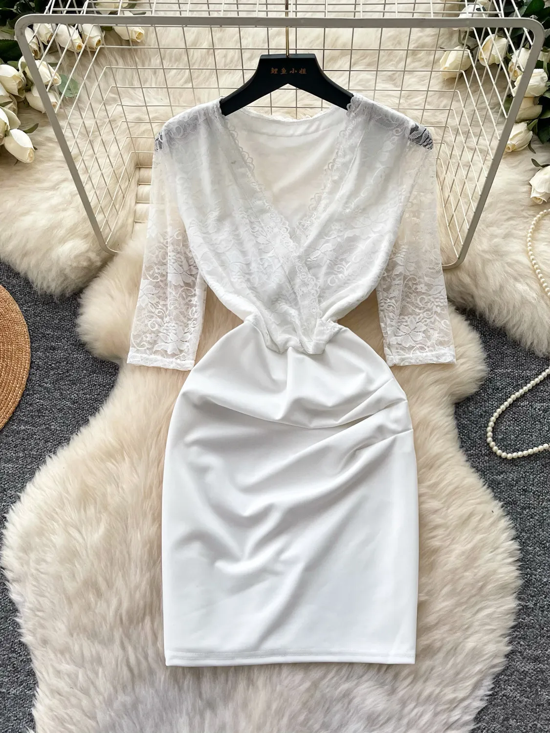

Women White Lace V-Neck Dress Vintage Elegant Luxury Evening Dress French Short Sleeve Mini Bodycon Dress for Women Summer 2026