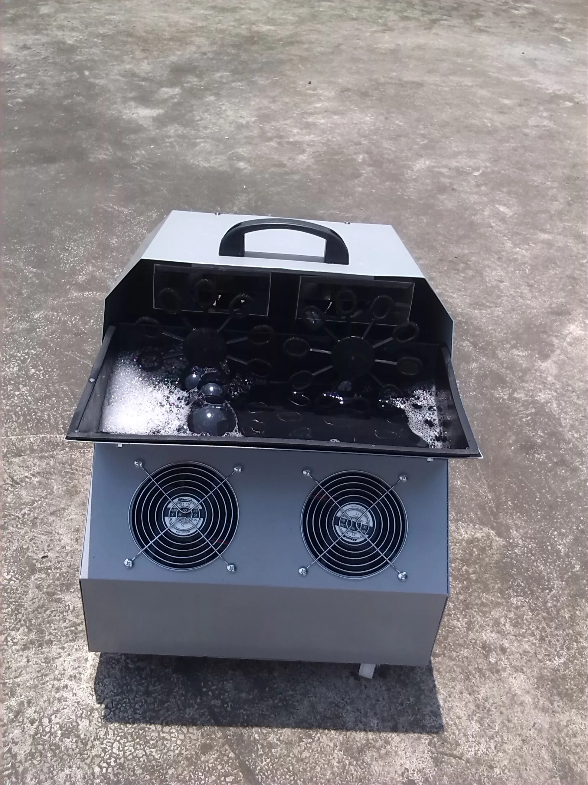 

Automatic Electric Bubbles Launcher Machine Stage Summer Outdoor High Quality Machine Color Bubble Machine