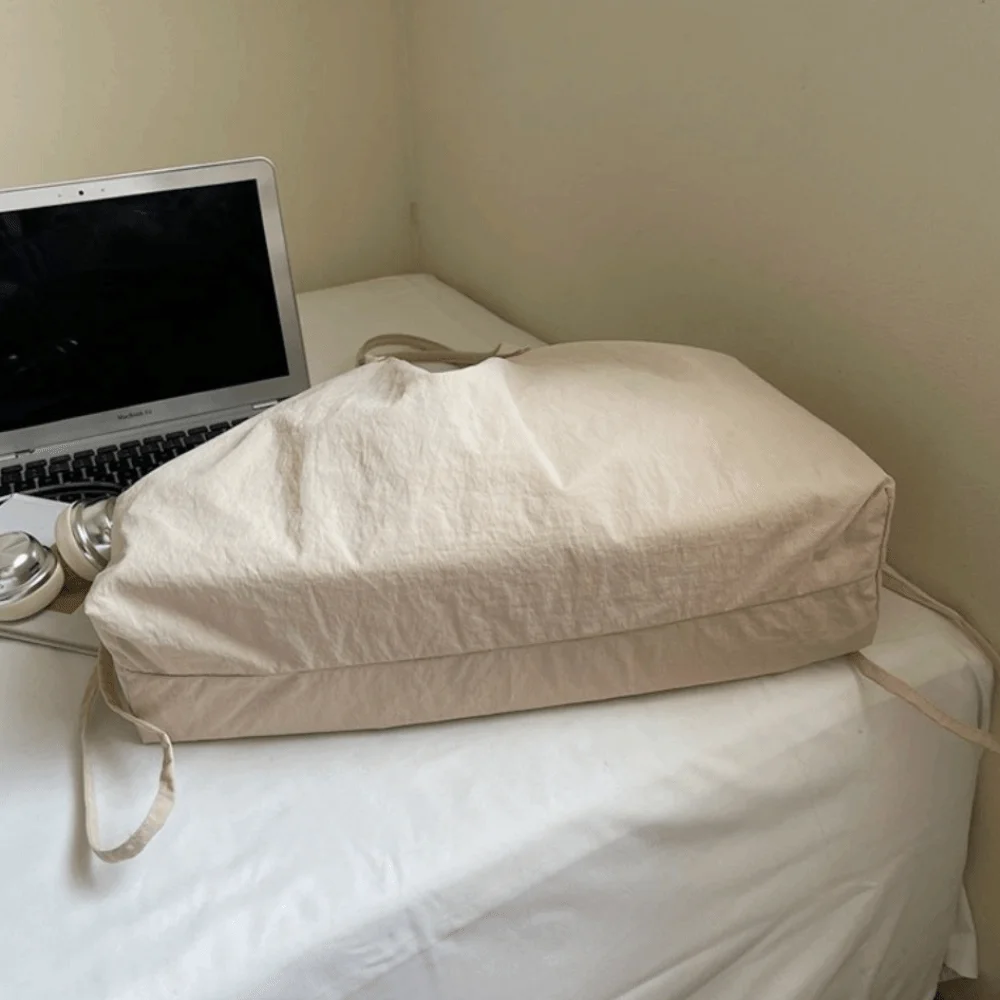 Borsa tote in nylon tinta unita semplice Borsa versatile di grande capacità con coulisse Borsa da donna casual leggera da donna