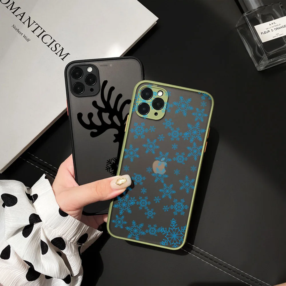 Phone Case For iPhone 15 Pro XS Max 14 7 8 6 6s Plus SE 11 12 13 Mini X XR Snowflake Cute Christmas Deer Black Translucent Cover