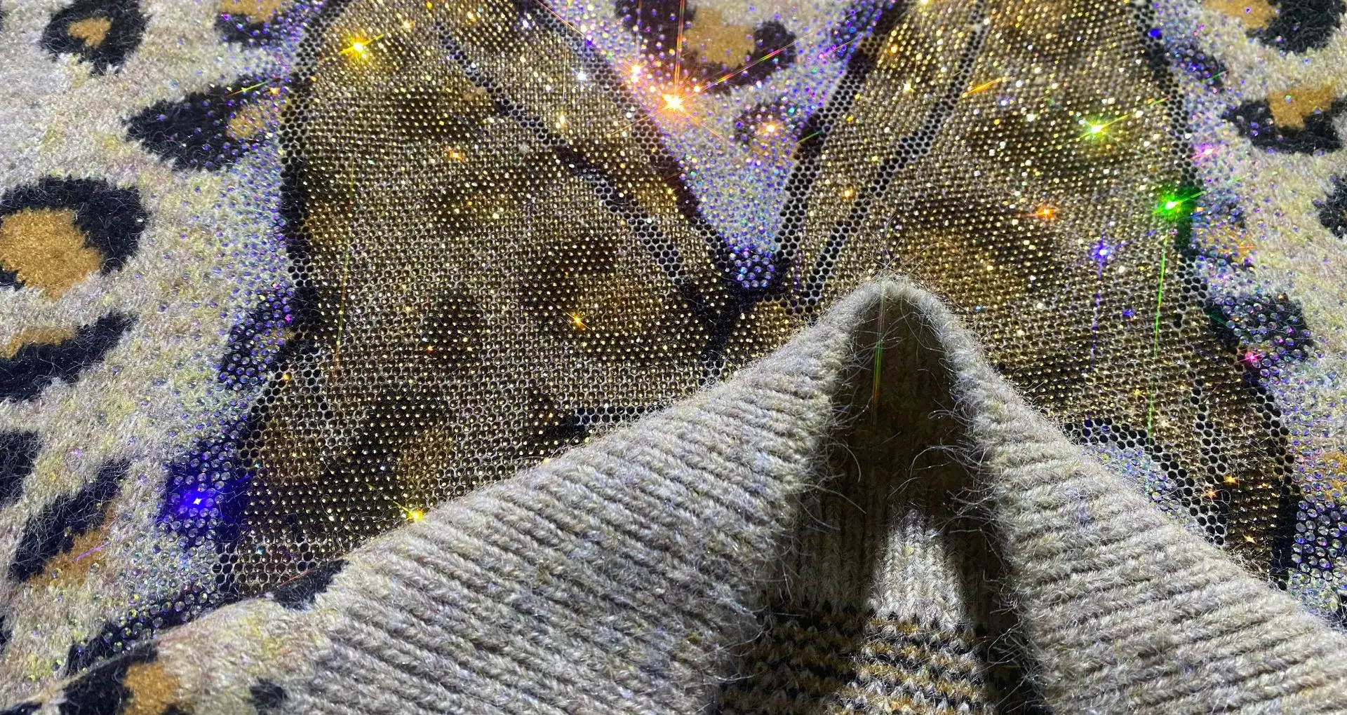 Outono roupas vintage leopardo impresso suéteres de grandes dimensões feminino anime diamantes manga longa o pescoço solto pulôver moletom